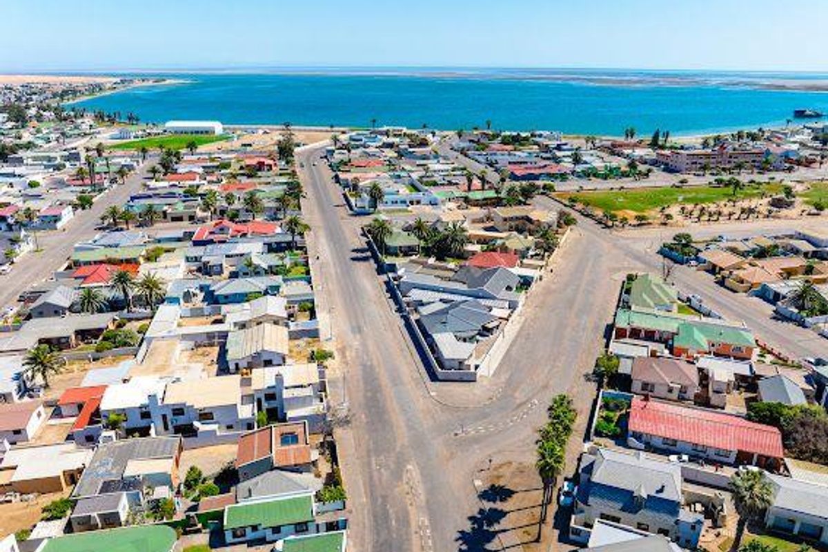 Guest house with 8 units - Photo 2