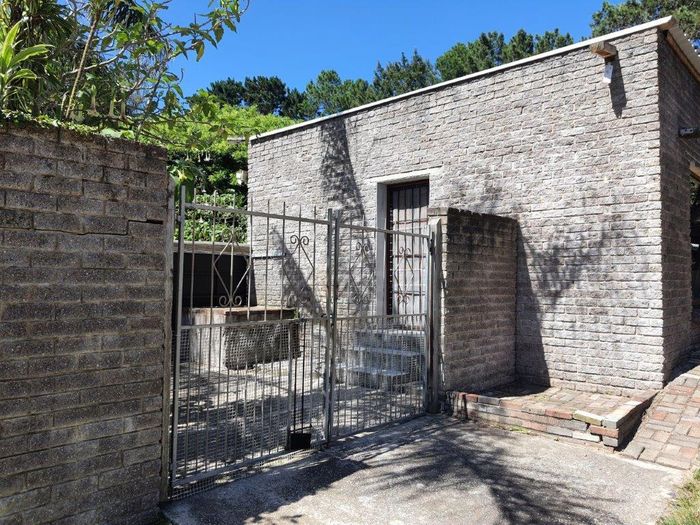 Property #2481409, Cottage Rental Monthly in Theescombe