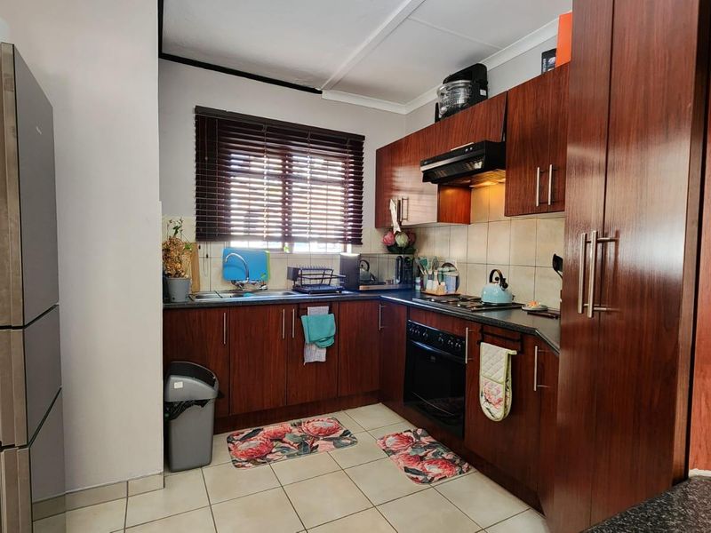 Safe, Stylish & Spacious 3-Bedroom Home available in Cashan! - Photo 6