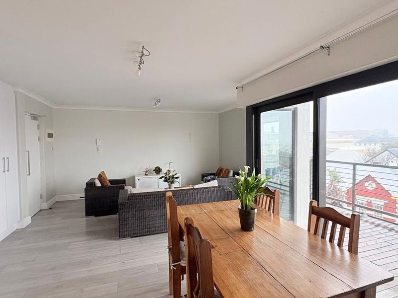 Two Bedroom Apartment Madison Place - Observatory - Photo 4