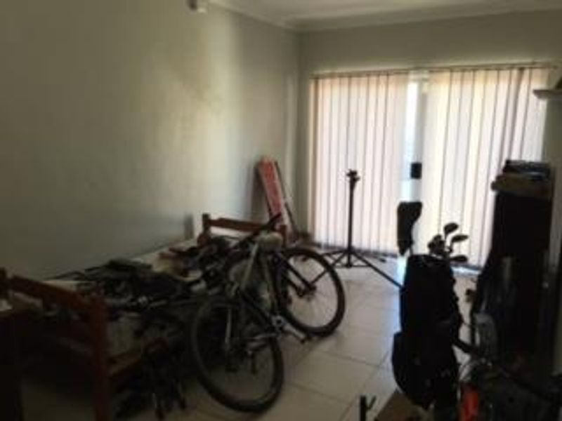 RESIDENTIAL PREMISES IN THE CENTRE OF KLEIN WINDHOEK BUSINESS AREA, OFF SAM NUYOMA DRIVE!! - Photo 4