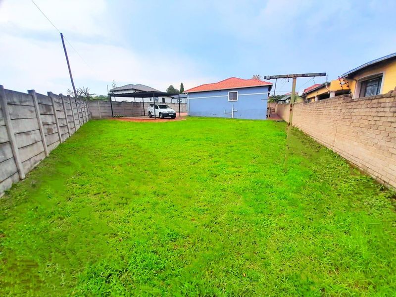 "Phenomenal three-bedroom home suitable for a large family" - Photo 5