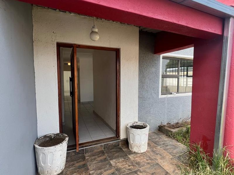 Okahandja Extension 6 - Photo 2