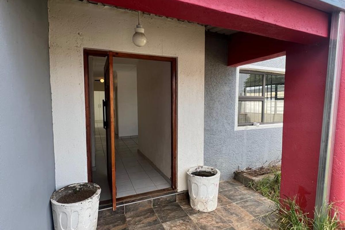 Okahandja Extension 6 - Photo 2