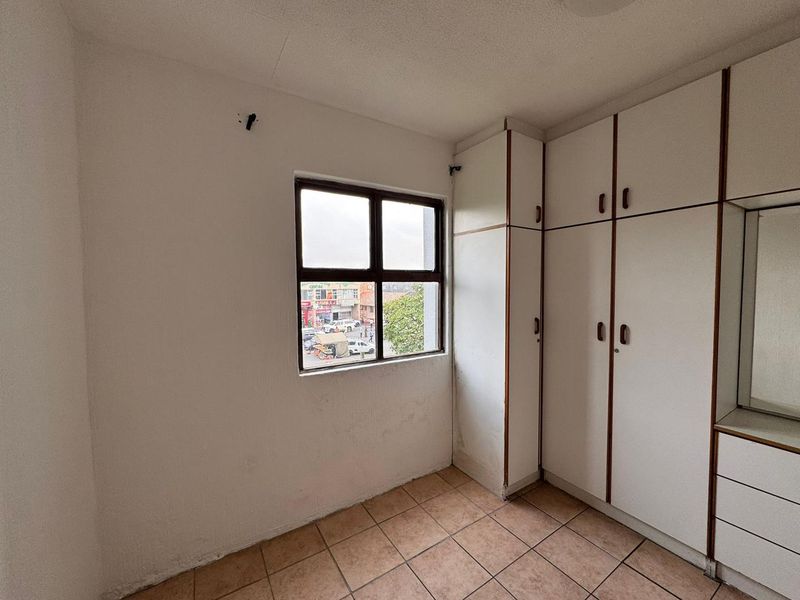 Comfortable 2-Bedroom Apt Close to Transport & Amenities - Photo 8