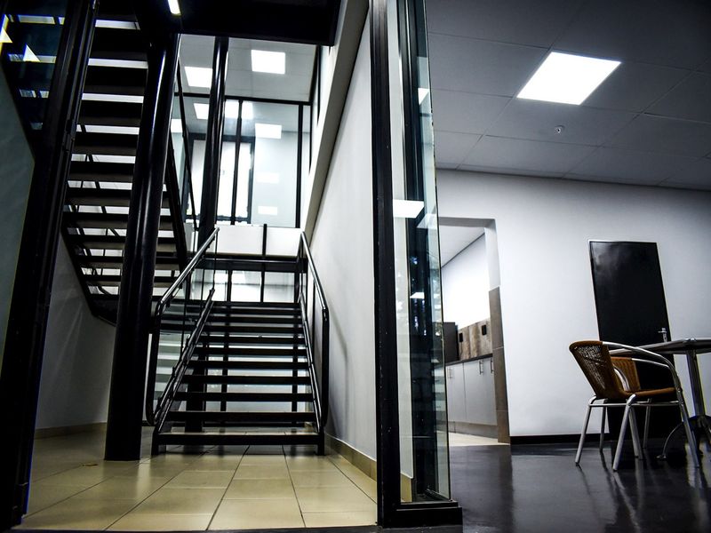 787m2 Office To Let in Isando Business Park - Photo 5