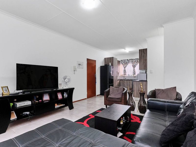 Calling All Investors and First Time Home Owners! - Photo 8