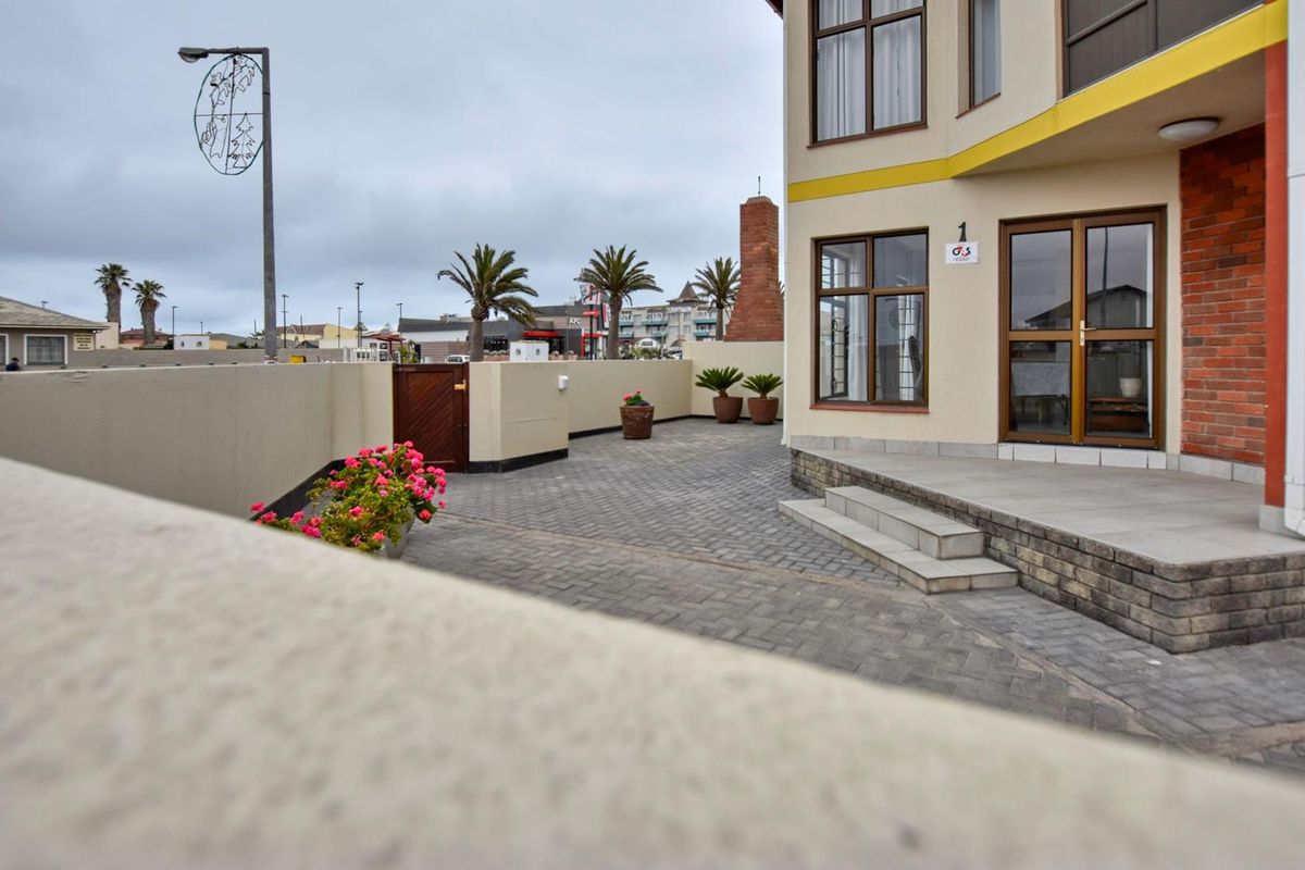Kramersdorf, Swakopmund:  Centrally Located 4 Bedr Townhouse is for Sale - Photo 5