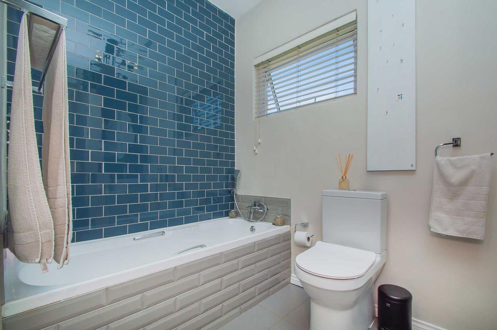 En-suite bathroom