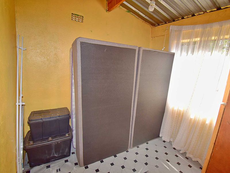 Well Priced Home - Photo 10