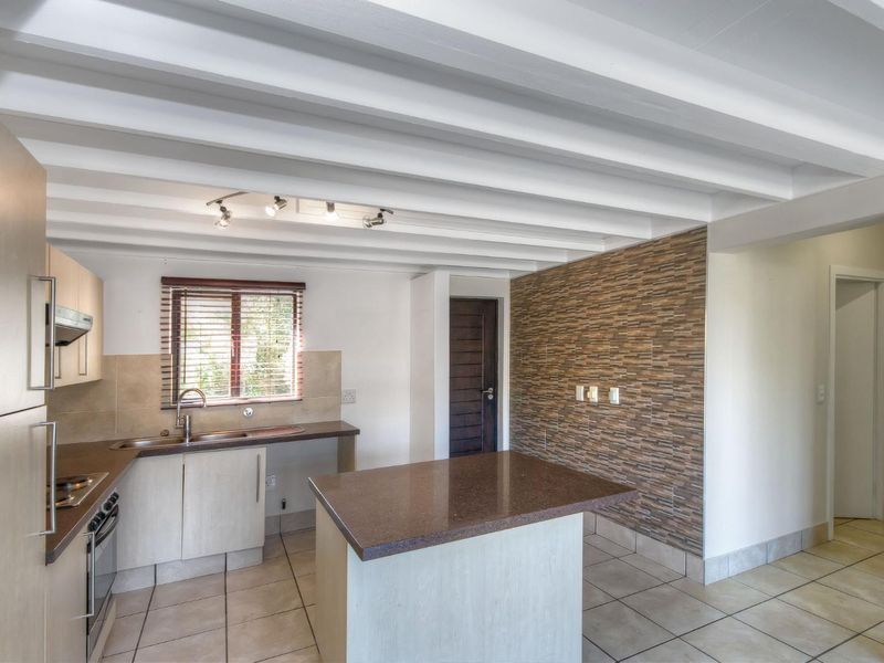 Modern loft living in a bushbaby reserve estate - Photo 3