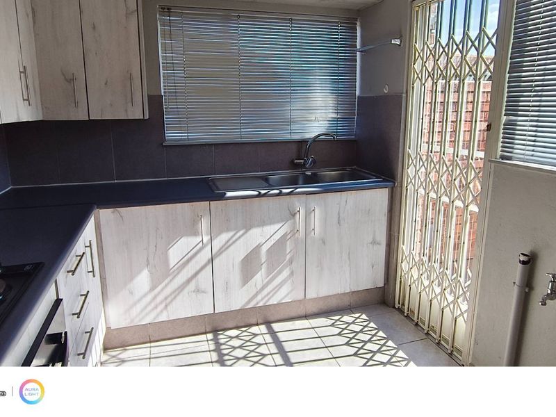 Pet Friendly Simplex for sale in Brackenhurst - Photo 7