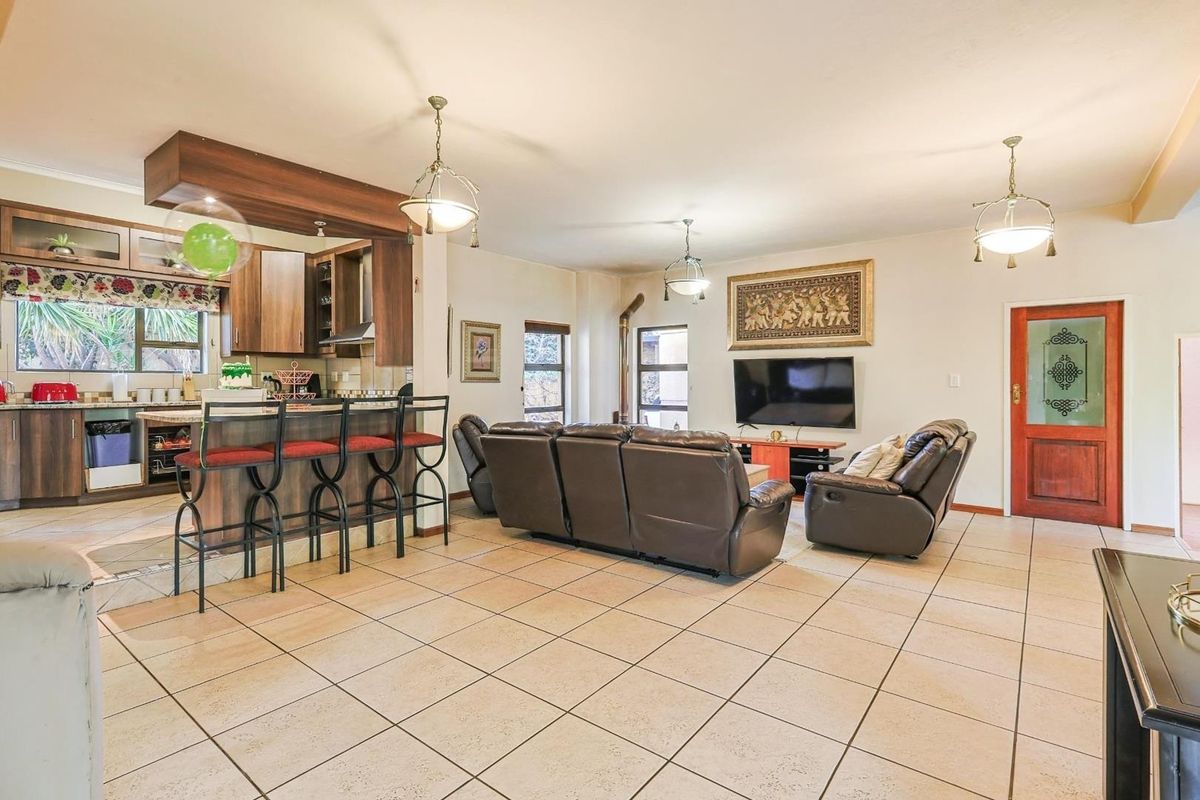 4 Bedroom for Sale - Photo 5