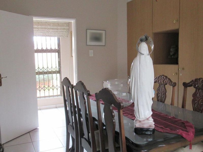 4 Bedroom House for Sale in Winchester Hills - Photo 8