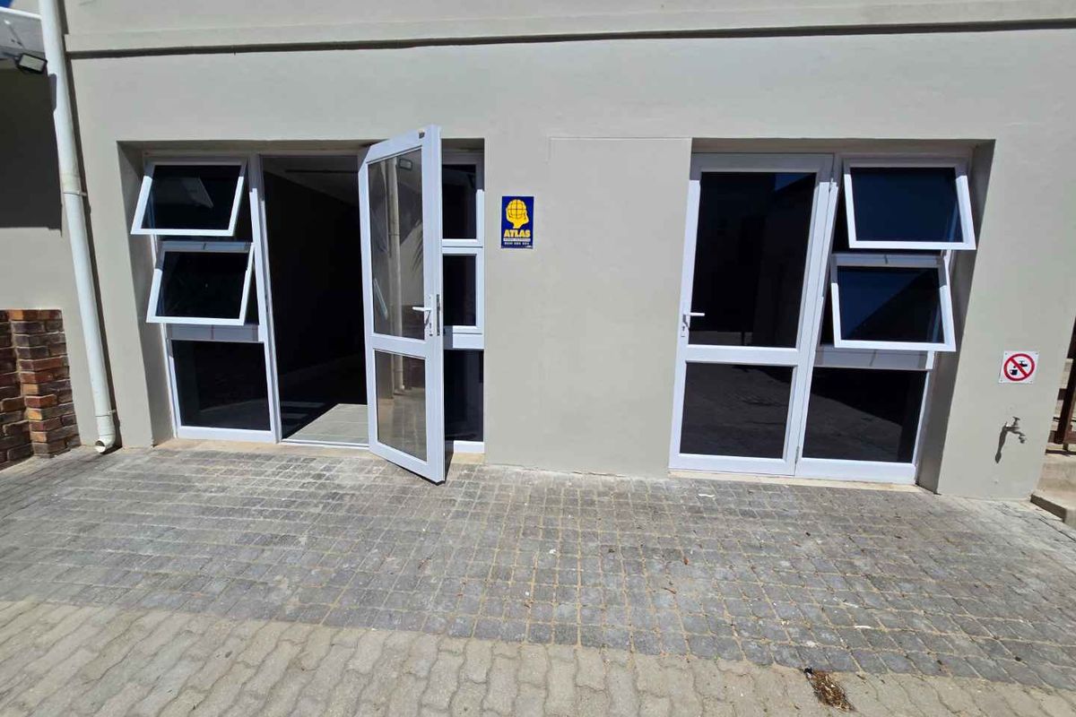 Spacious Lock-up-and-Go Apartment living in Newton Park - Photo 4