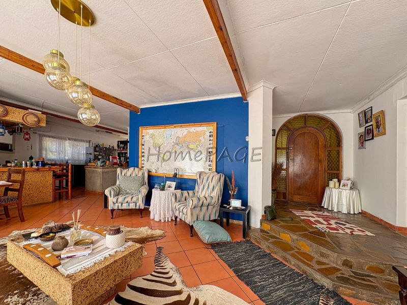 Otjiwarongo:  4 Bedr home with 1 Bedr Flat is for Sale - Photo 10