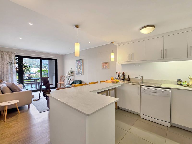 Peaceful 2 Bedroom 2 Bathroom Apartment - Photo 4