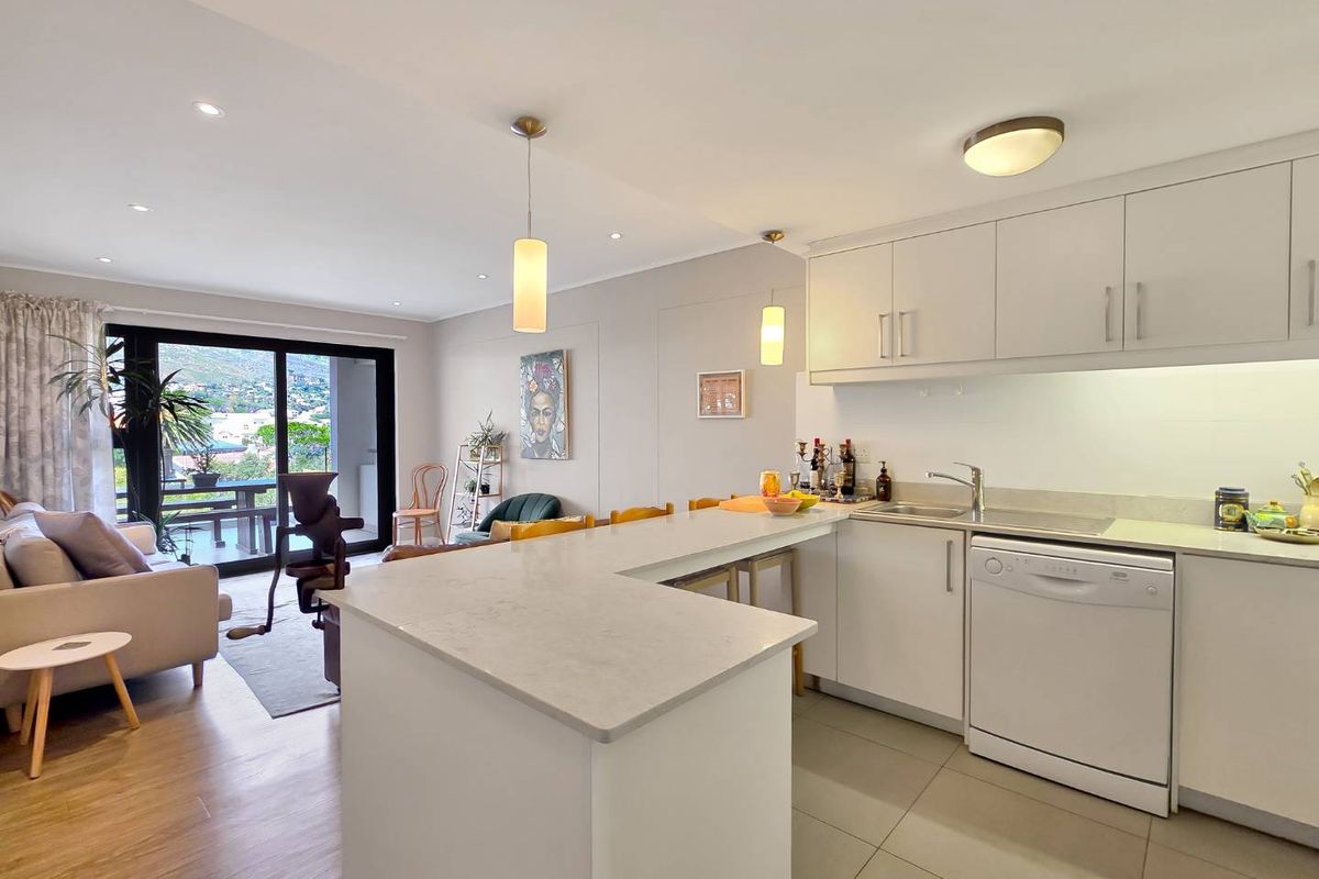 Peaceful 2 Bedroom 2 Bathroom Apartment - Photo 4