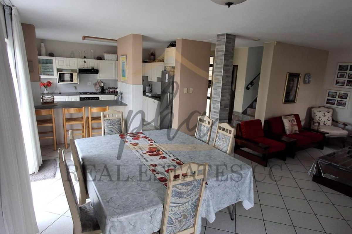 4 Bedroom Townhouse for Sale in Central Swakopmund -Zoned with Business Rights! - Photo 5