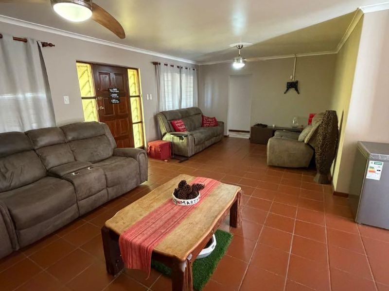 3 Bedroom House For Sale In Soneike, Kuils River - Photo 5