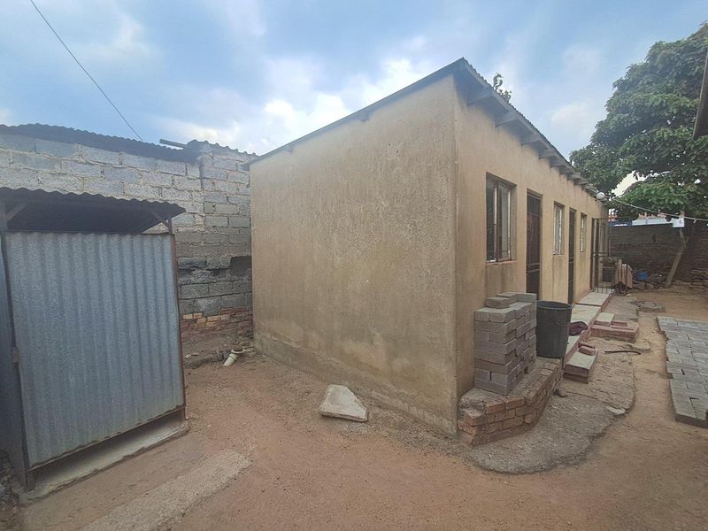 2 Bedroom House In A Busy Main Road - Photo 9