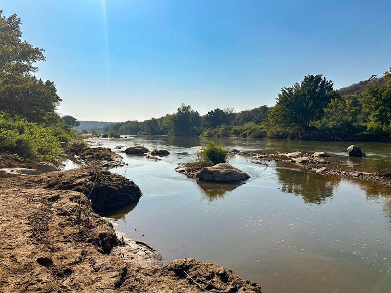 Exceptional Bushveld Stand with River Access - Photo 6