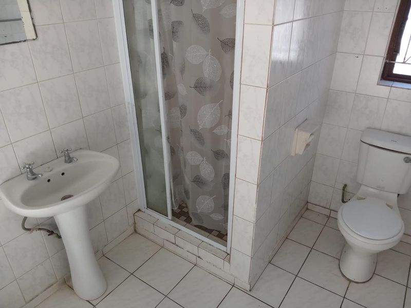 Practical 2-Bedroom Rental in Established Meer En See, Richards Bay - Photo 8