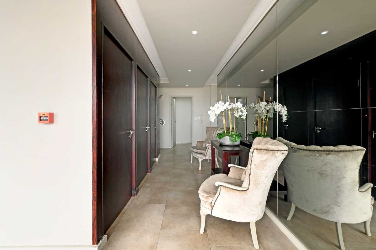 Ultra-Luxury Beachfront Penthouse | Private Rooftop | Fully Furnished | Blouberg - Photo 2