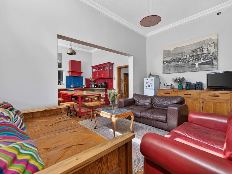 Exceptional Investment Opportunity in Prime Oranjezicht R15 300 000 Including VAT - Photo 7