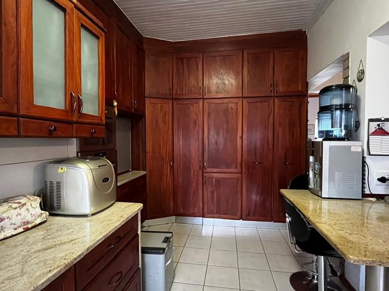 Lovely Family Home For Sale, ideal for the extended family - Photo 9