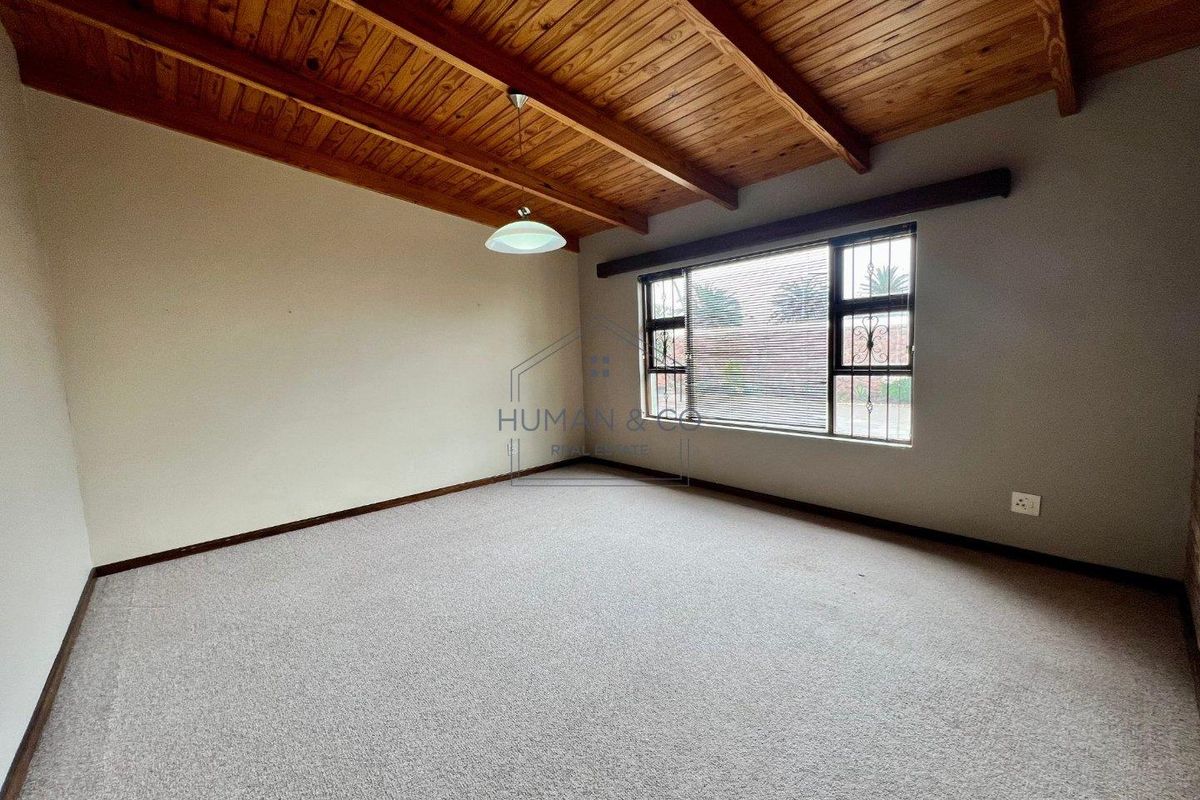 Spacious family Home in prime Meersig Area - Photo 4