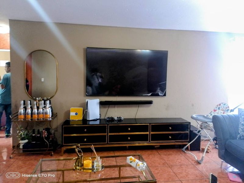 A perfect lock up and go in Ridgeway !!! - Photo 2