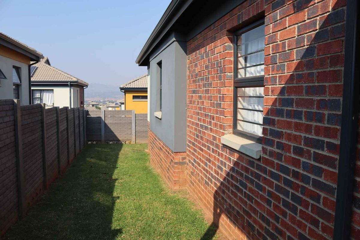 Clean and safe security estate - Photo 5