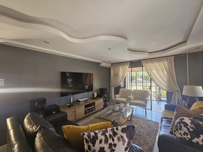 Modern Living & Income Potential: Multi-Unit Gem! - Photo 4