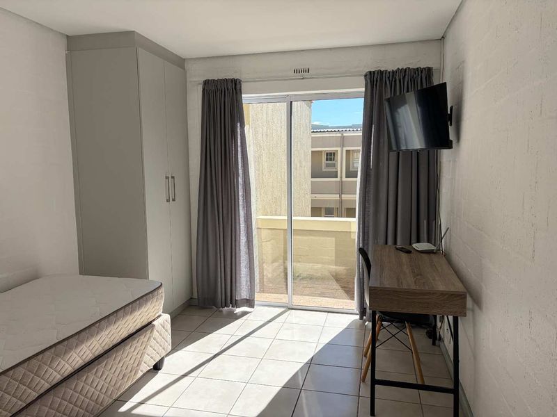 Bachelor Unit to Rent Close to Stellenbosch University - Photo 2
