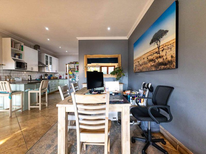 Spacious Family Living with Exceptional Indoor-Outdoor Flow in The Wilds Estate - Photo 7