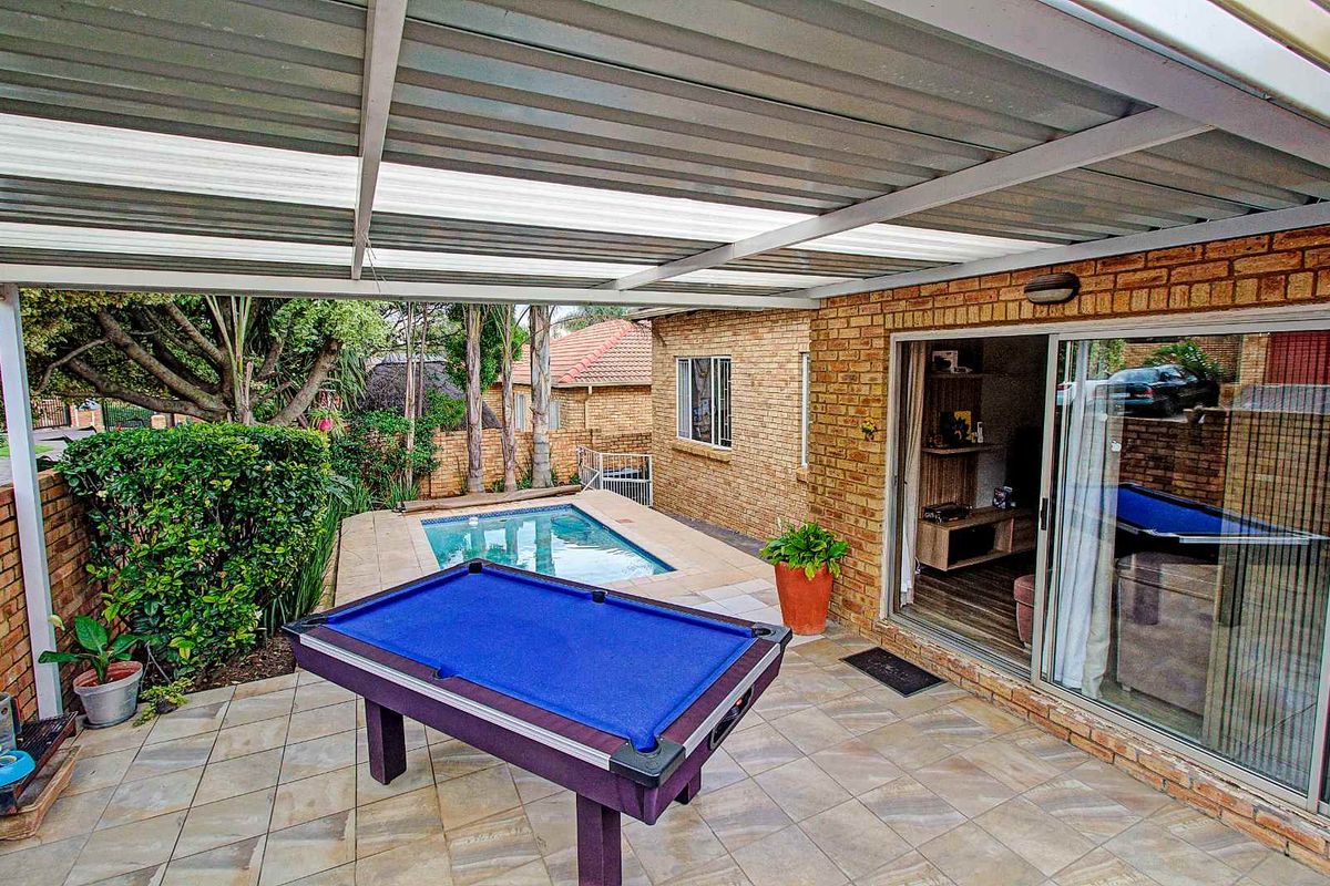 Stunning Townhouse with Solar Pool & Patio Bliss! - Photo 2