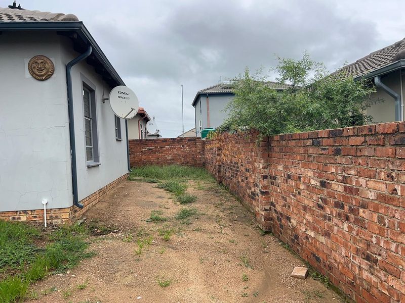 Riverside View - Family Home R 760 000 ! - Photo 2
