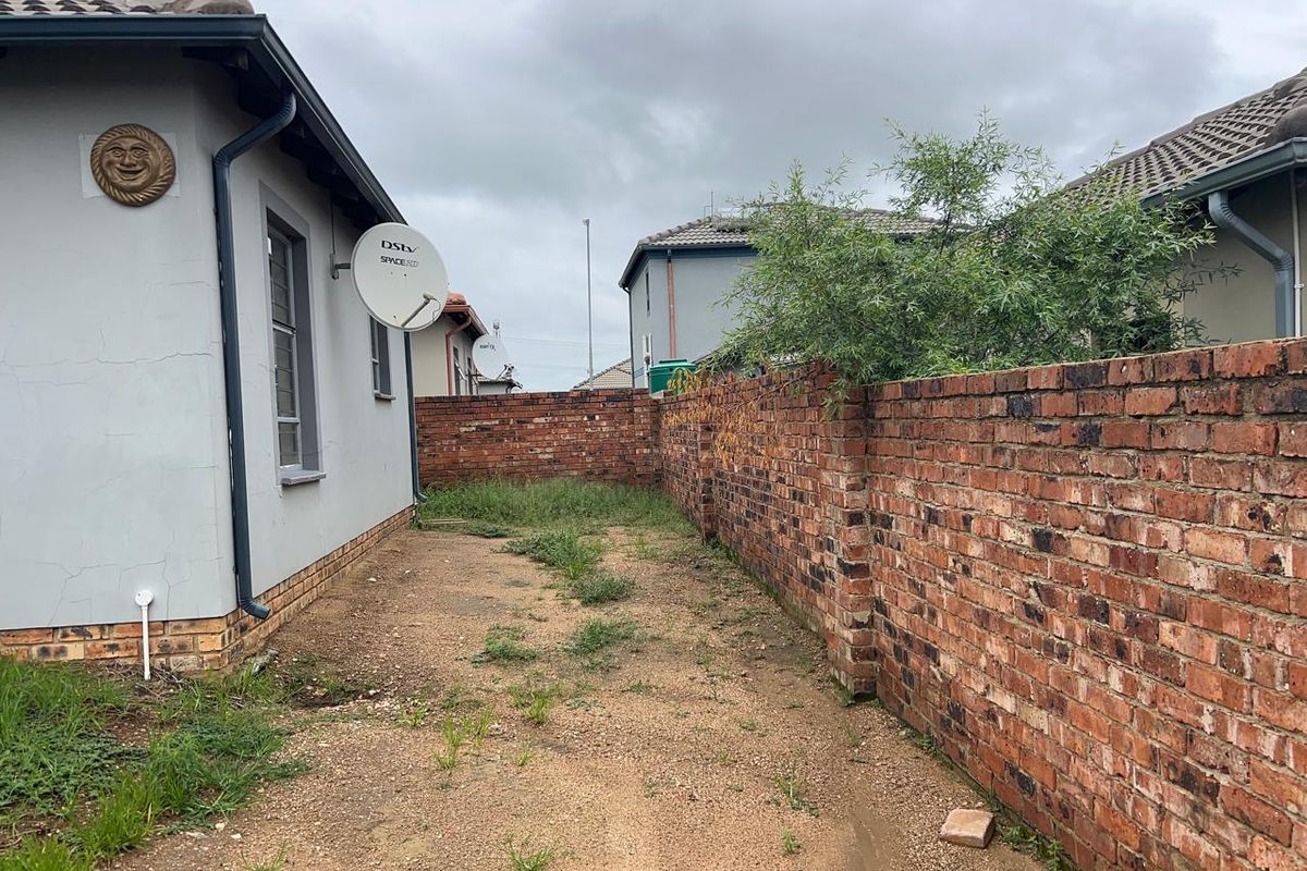 Riverside View - Family Home R 760 000 ! - Photo 2