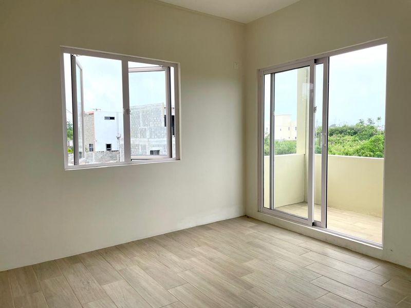 An Exceptional Villa with Outstanding Potential, Blending Contemporary Elegance and Tropical Living - Photo 3