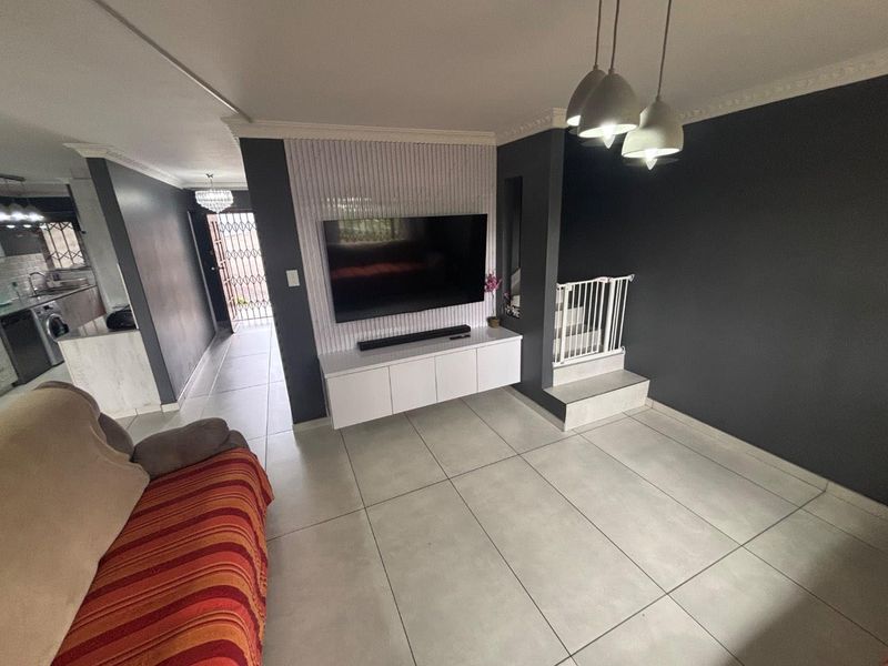 Modern Living | Private Garden | Pet Friendly (Small Dogs) - Photo 8