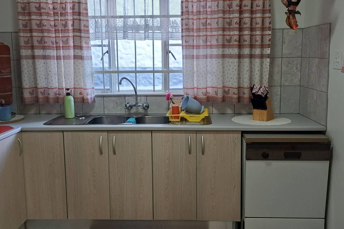 A home where space, comfort, and lifestyle come together — ready for its next family to make lasting memories. - Photo 5