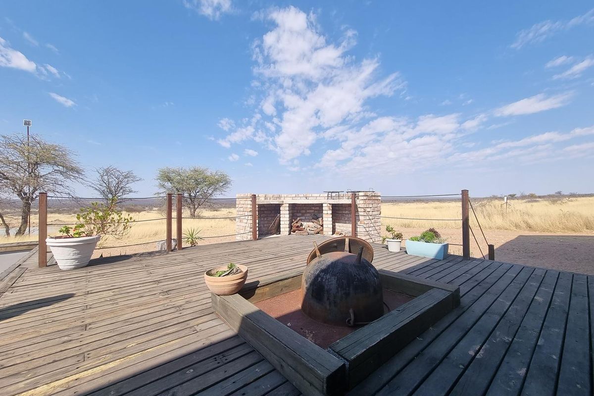 LODGE & GAME FARM FOR SALE - GOBABIS - Photo 3