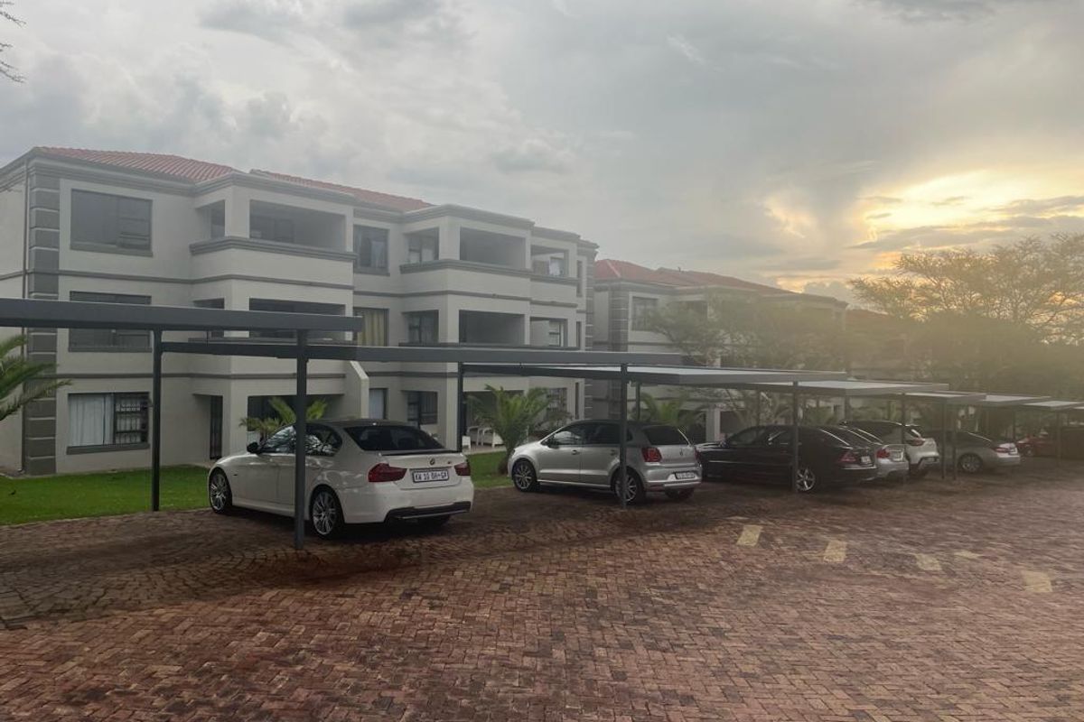 Best value Great 2 bed 2 bath apartment in Sunninghill - Photo 2