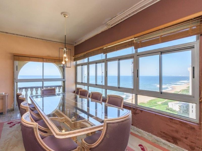 Premier Penthouse on Umhlanga Beachfront – A Rare Renovator’s Dream! - Photo 9