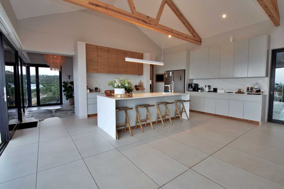 Architectural Masterpiece with Breathtaking River and Ocean Views – Stilbaai West - Photo 4