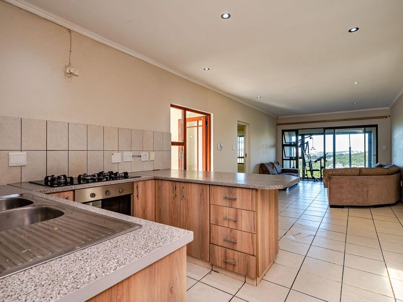 For Sale | Reservoir Hills  | 3 Bedroom 2 Bathroom Hidden Gem Townhouse - Photo 7