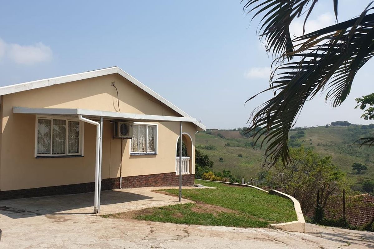 Smallholding for Sale Redcliffe. - Photo 3