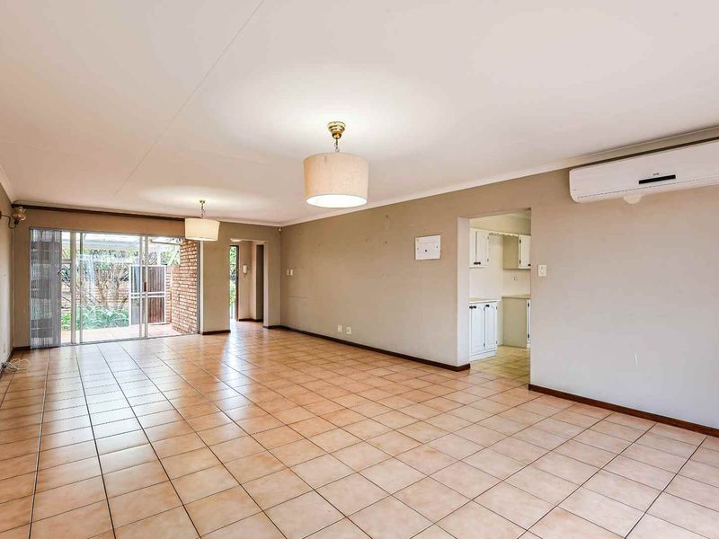 Charming 3-Bedroom Duet in Die Wilgers – Comfort, Space & Convenience Combined - Photo 7