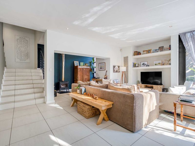 MODERN 3 BEDROOM HOUSE FOR SALE IN NORTH RIDING - Photo 10